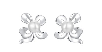 Srebrne Kolczyki - Koniczynki z Perłą Czerwiński